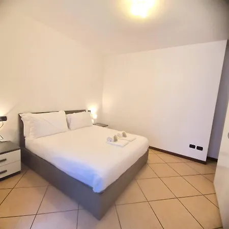 Charming In Center *