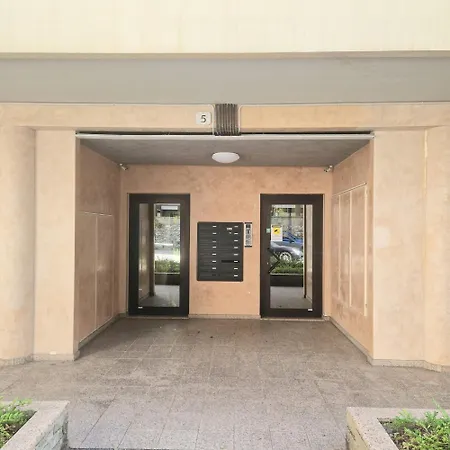 Charming In Center Apartman